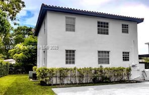 Foto del edificio - 2 br, 1 bath House - 951 SW 11th St # 951