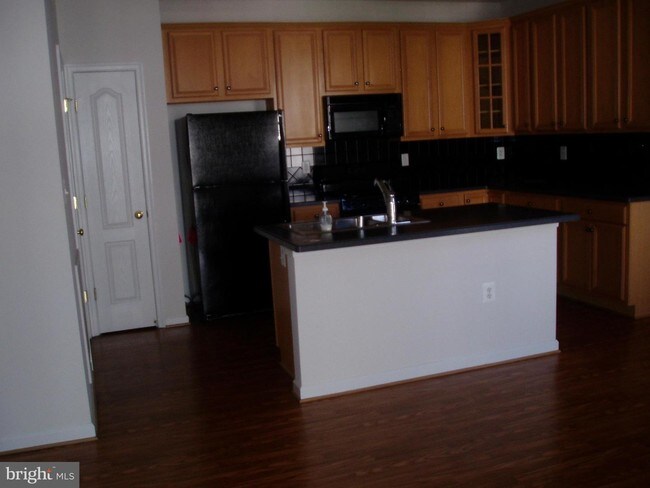 Foto del edificio - 261 Cameron Station Blvd