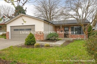 Building Photo - 1815 SE 52nd Ave