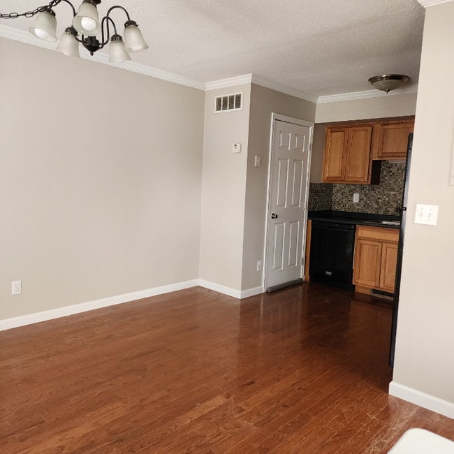 Building Photo - 1332 Hibbard Dr
