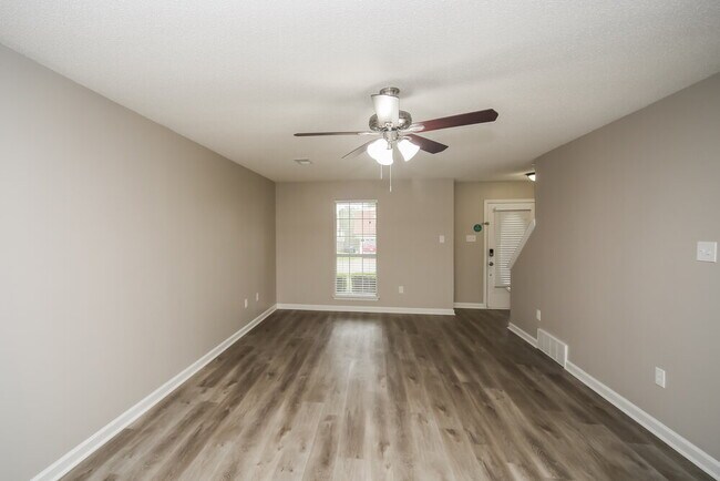 Foto del edificio - 7228 Hunter's Horn Dr