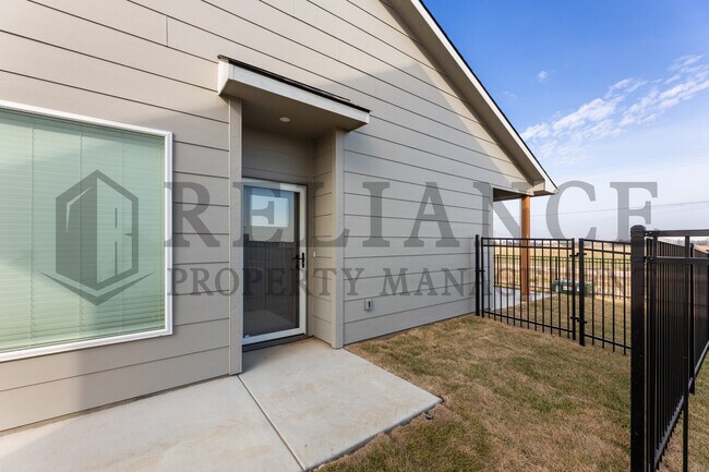 Foto del edificio - 12438 Blanford St