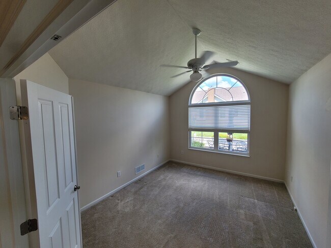 Den/Office/3rd Bedroom - 6218 Donegan Way