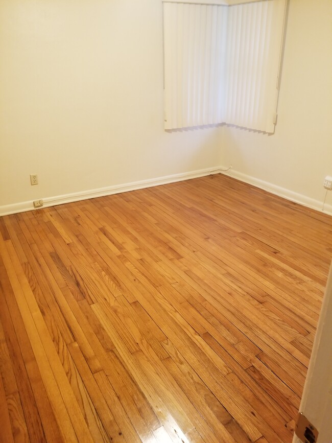 Master bedroom - 703 Palmer St