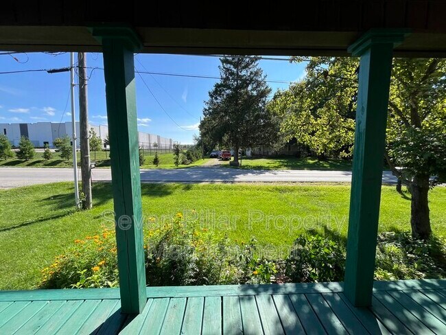 Foto del edificio - 9252 Mink St SW