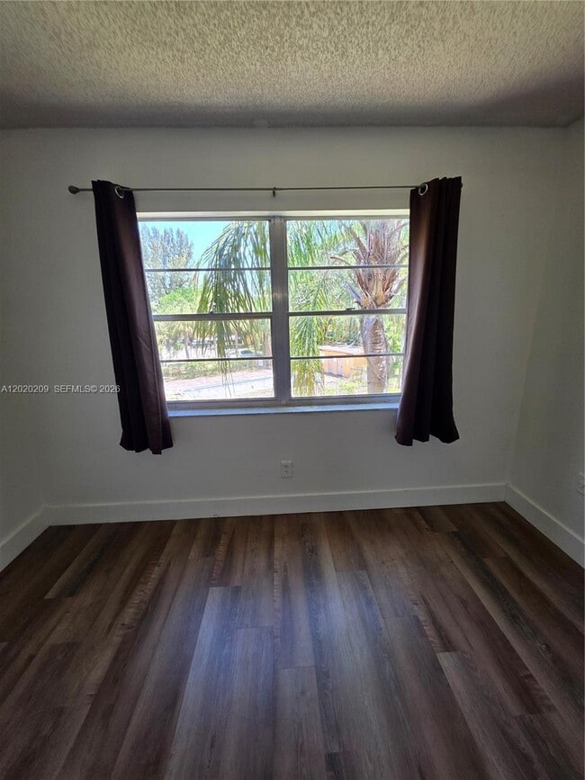 Building Photo - 4374 NW 9th Ave