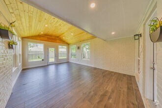Building Photo - 7807 Battlecreek Dr