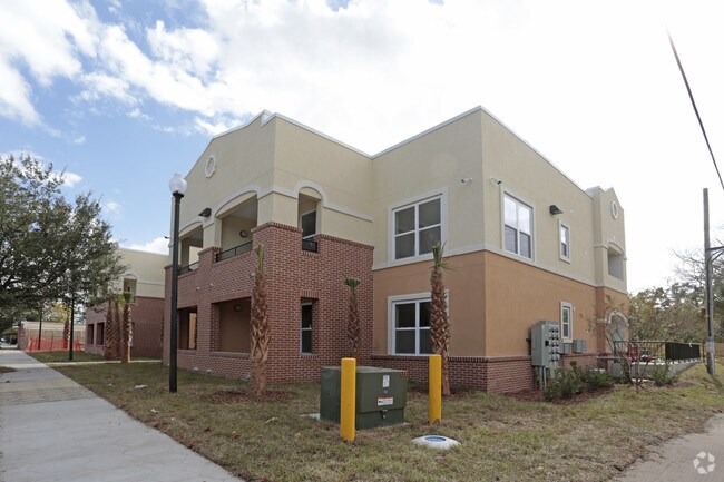 Foto del edificio - Dozier Apartments