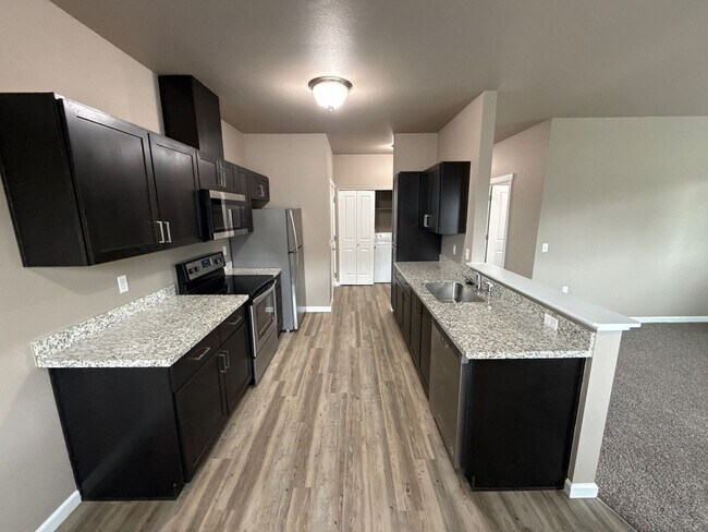 Foto del edificio - 4261 Hawthorne Ave NE