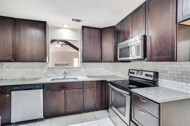 Primary Photo - 523 Cedar Elm Ln