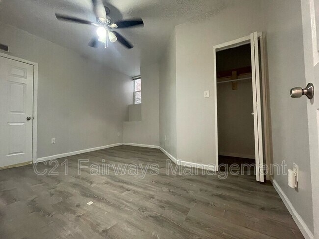 Foto del edificio - 340 N Craig St
