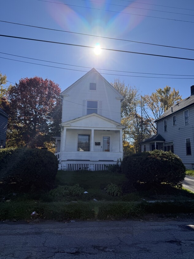 Primary Photo - 365 Willis Ave