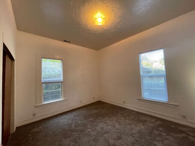Foto del edificio - Pet-friendly, Views of Fortuna and Eel Riv...