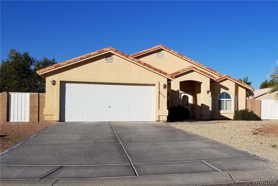 Foto principal - 4775 Tracy Ln