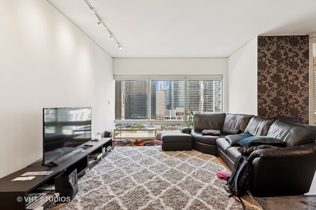Foto del edificio - 340 E Randolph St