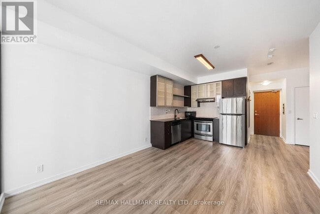 Building Photo - 33 Lombard St