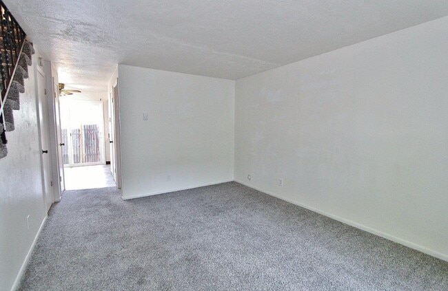 Foto del edificio - 804 W 7th St