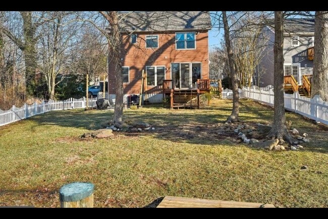 Building Photo - 4922 Lerch Dr