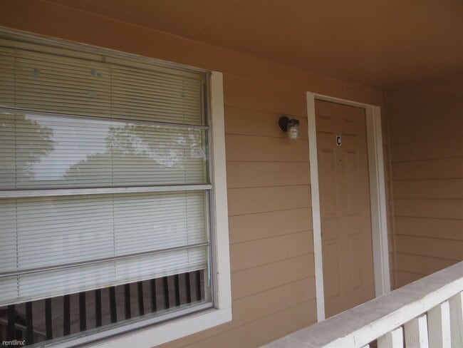 Building Photo - 2909 Prairie Flower Cir