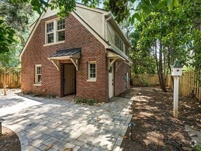 Building Photo - 1105 Ordermore Ave