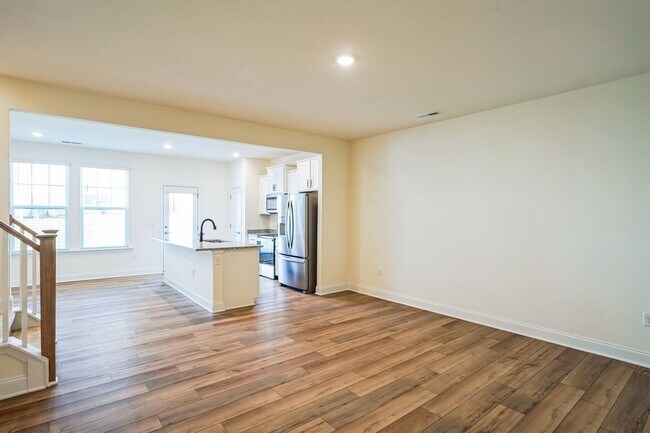 Foto del edificio - Charming 3BR Townhome in Clayton