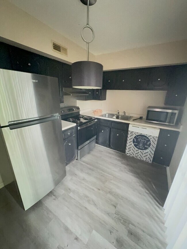 Foto del edificio - $200 off First Month's Rent! German-Style ...