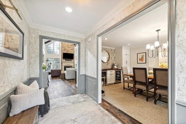 Building Photo - 6503 Hickorycrest Dr