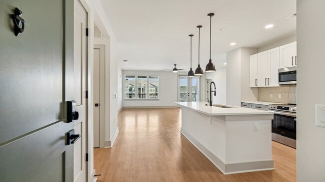 Building Photo - Merritt Apartments