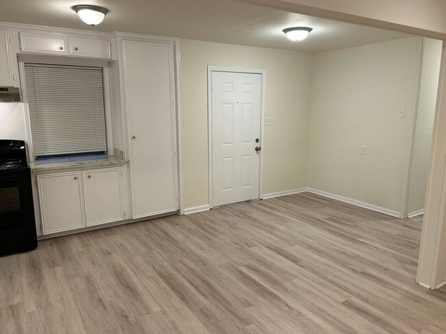 Foto del edificio - 235 US-90