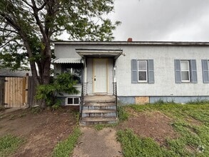 Building Photo - 1220 Ave A