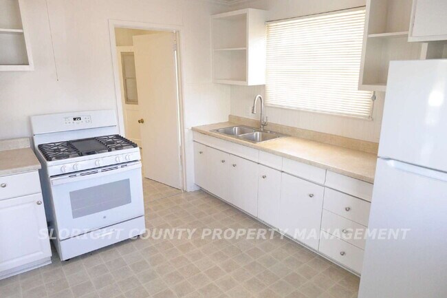 Foto del edificio - AVAILABLE NOW - Charming Old-Town SLO Home - 1 Bed / 1 Bath w/ BONUS ROOM