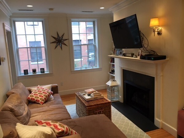 Building Photo - 61 Myrtle St