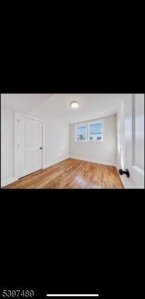 Building Photo - 2037 Gless Ave