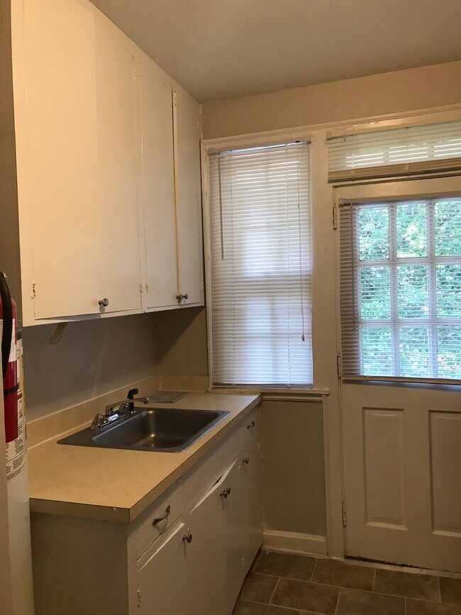 Foto del edificio - 108 S Waccamaw Ave