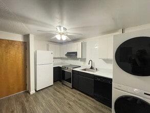 Building Photo - 37 Alice Dr