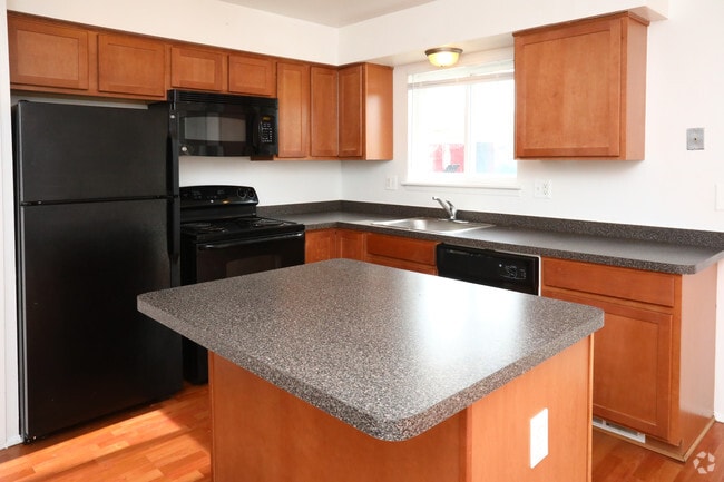 Interior Photo - Royal Woods - Riverview, MI