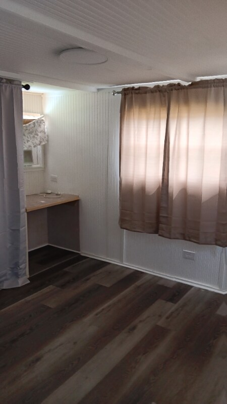 Foto del edificio - 4038 Joy Rd