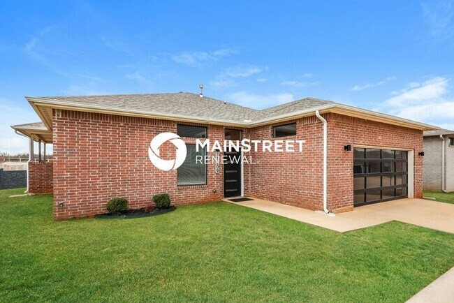 Foto del edificio - 3 Bedroom Pet-Friendly Home in Oklahoma City, OK with Main Street Renewal