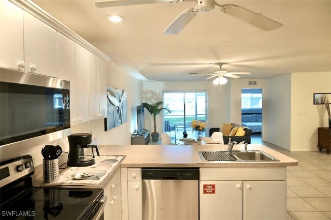 Foto del edificio - 627 SE 13th Terrace