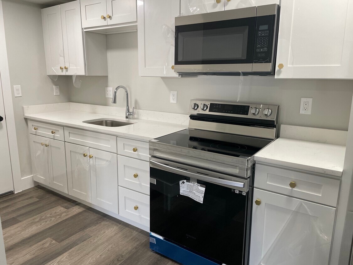3 Bed Kitchen - 173 & 189 E Merrimack St, Lowell MA 01852