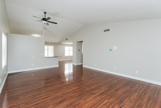 Foto del edificio - 670 N Exeter St