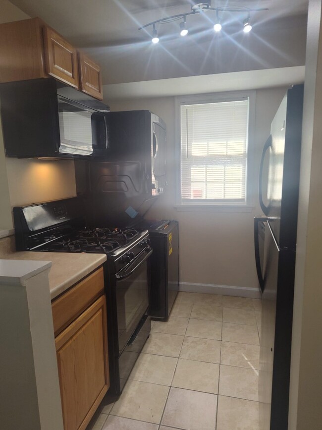 Foto del edificio - Check out this perfect townhome for you!