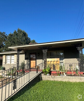 Building Photo - 1124 8th Ave SE