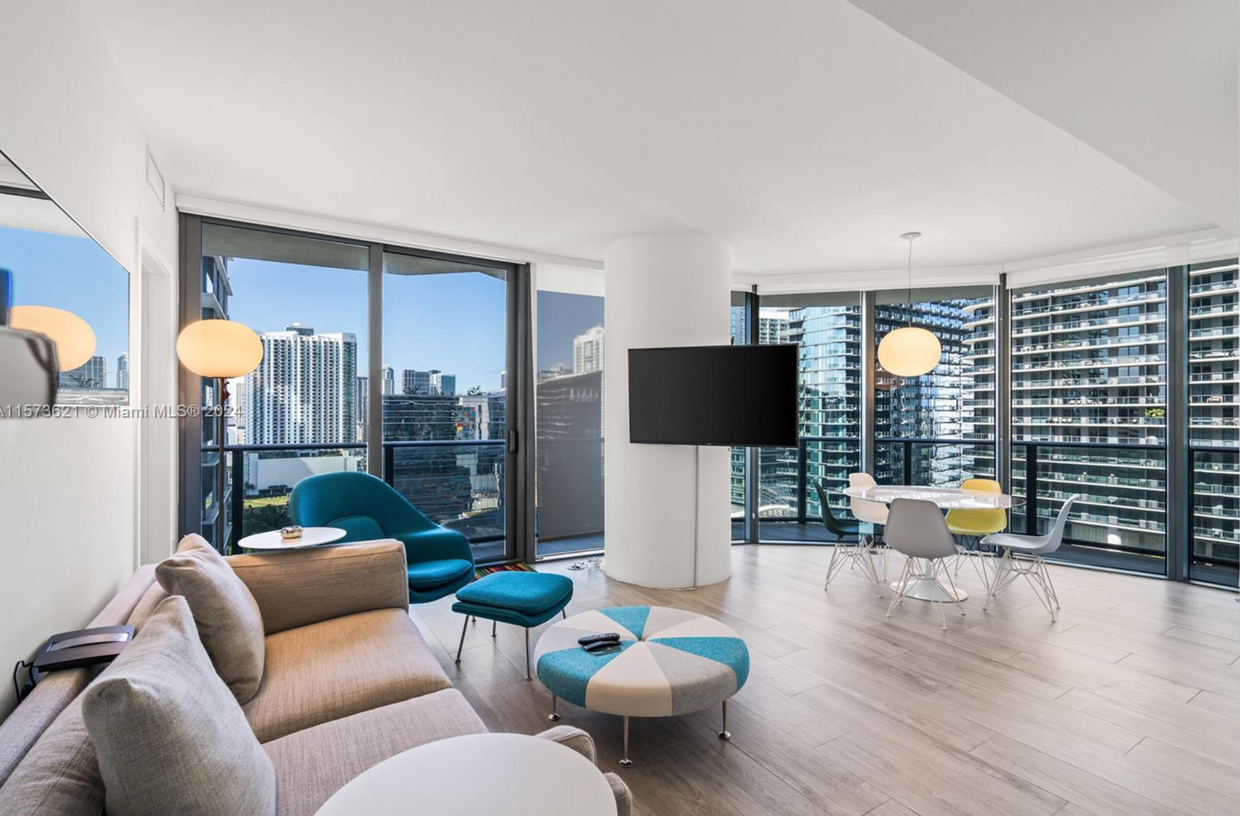 Foto principal - 55 SW 9th St