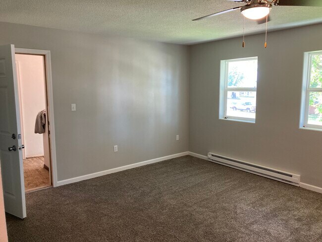 Foto del edificio - 303 Cottage St NW