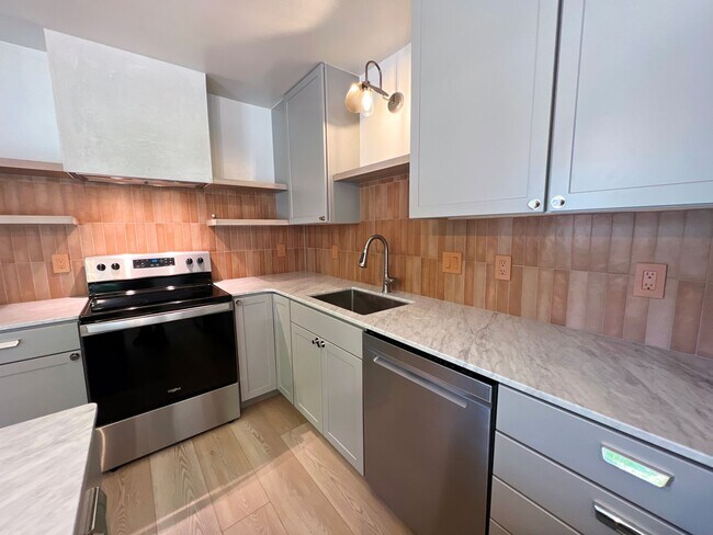 Foto del edificio - 619 W Harrison St