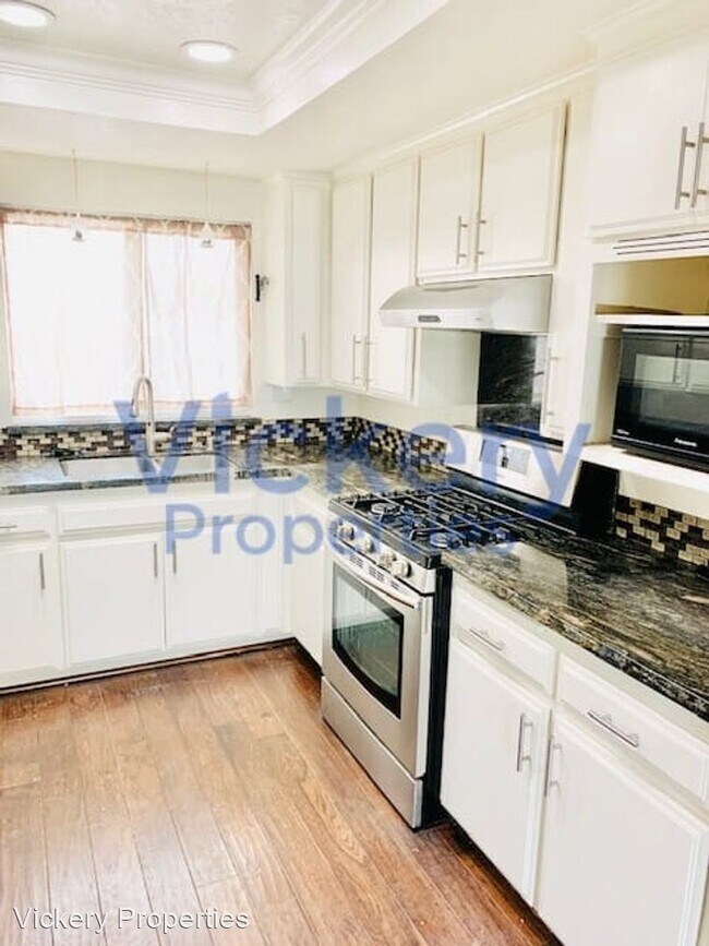 Foto del edificio - 2 br, 2.5 bath House - 1149 N. Vulcan Aven...