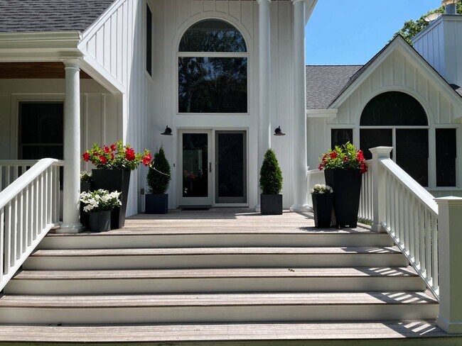 Foto del edificio - 52 Woodruff Ln