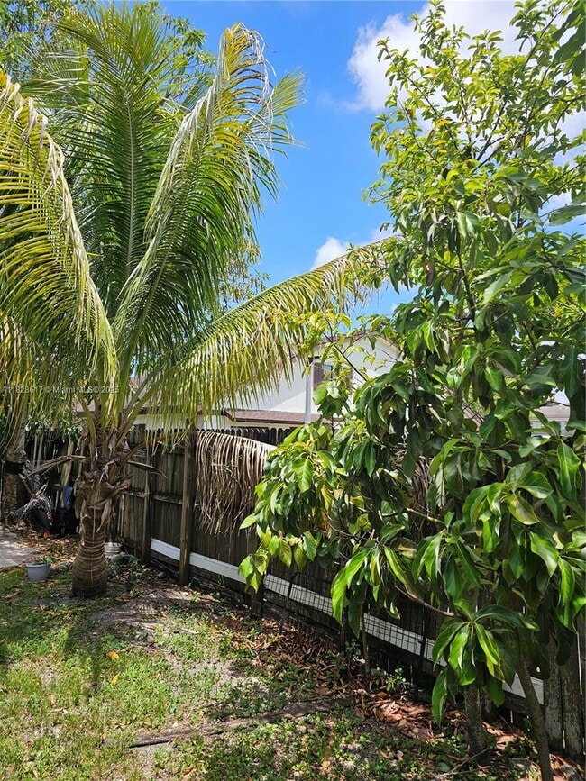 Building Photo - 7850 SW 10th Ct