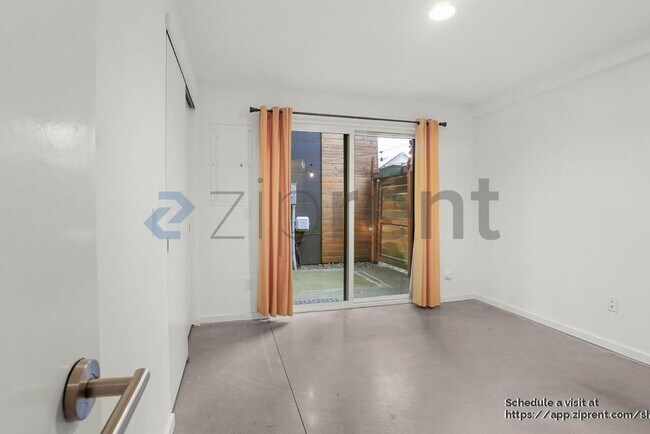 Foto del edificio - 3646 36th Ave S